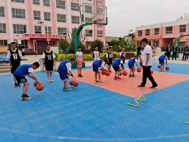 临洮县小学迈向教育现代化步伐的新项目启动